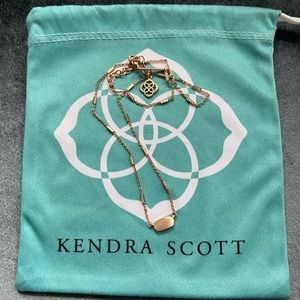 Kendra Scott necklace